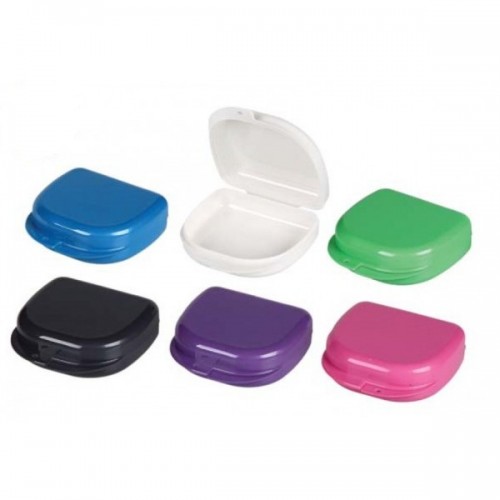 Euro Retainer Case 3” L x2.75”W x1”H (12 pcs/bag)